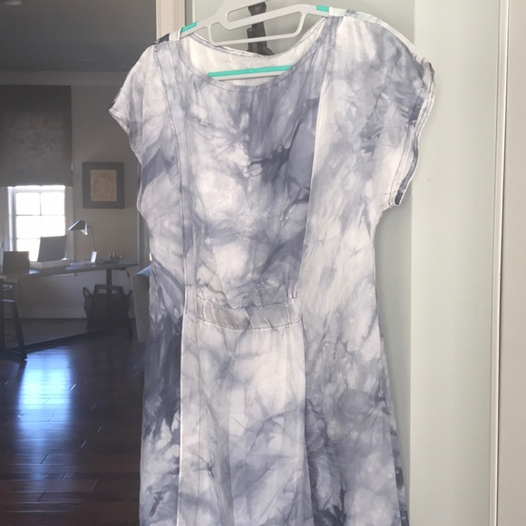 Silk dress - Picture 2 of 5